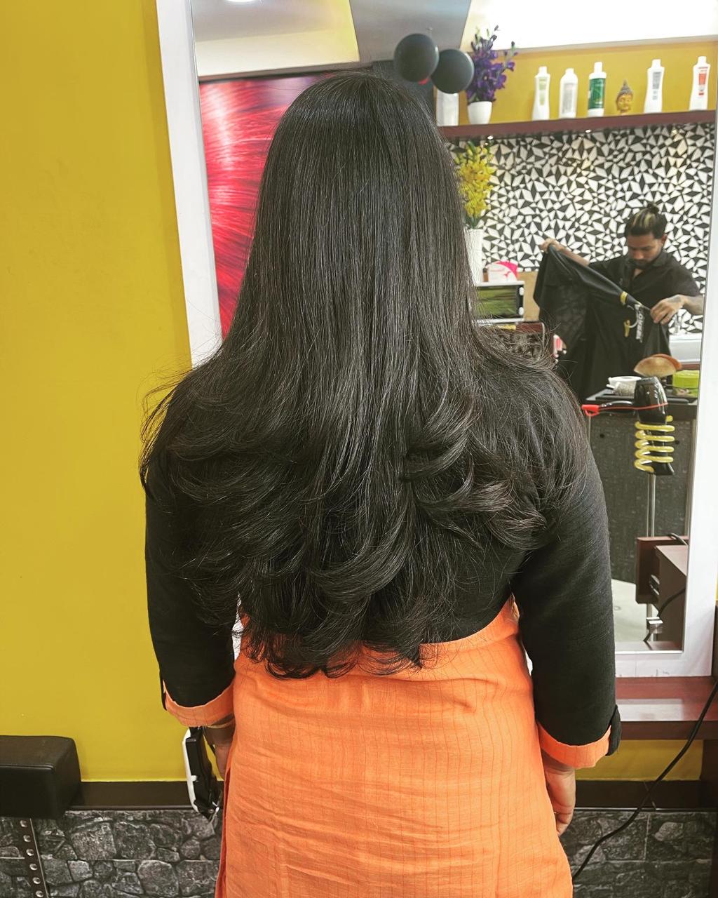 BROOT UNISEX SALON AND MAKEUP STUDIO CHANGANASSERY